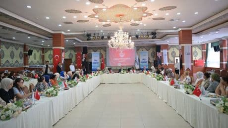 Başkan Vekili Can Aksoy, engelli anneleriyle kahvaltı programında bir araya geldi