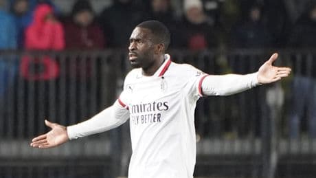Tomori, infortunio durante Milan-Bologna: colpo alla testa per il difensore