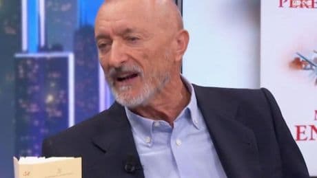 Arturo Pérez-Reverte reparte mandobles a Pedro Sánchez, Pablo Iglesias y al PNV en 'El Hormiguero'