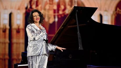 Sterpianist Khatia Buniatishvili: ‘Mezelf vrijmaken van meningen heeft me geholpen om te overleven als artiest’