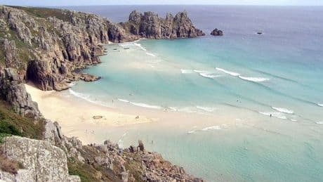 UK beach looks just like the Caribbean and sends people wild - but there's a catch