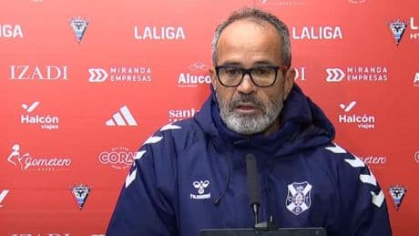 Cervera empieza a bajar los brazos