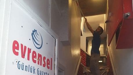 Gazetemize yönelik saldırıya karşı İzBB emekçilerinden ses: “Evrensel onurlu direnişlere umut olmaya devam edecek”