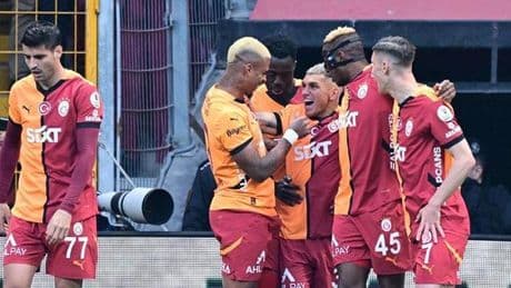 Galatasaray'lı futbolcular galibiyetin ardından konuştu: 'Gitmek istediğim zamanlar oldu ama... Önemli olan Osimhen değil!'