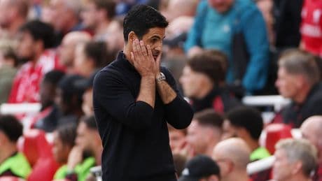 Gary Neville explains Arsenal mentality problem which is costing them in title race