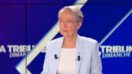 "Ces problèmes psychologiques sont très importants": Élisabeth Borne appelle à "prendre à bras-le-corps" la santé mentale des jeunes