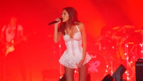Olivia Rodrigo performs The Cure songs with Robert Smith during Glastonbury set