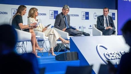 Los aranceles ya frenan inversiones, paran pedidos y provocan subidas de precios