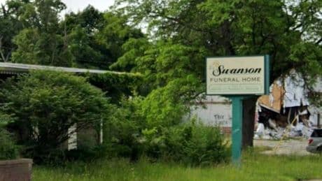 Woman walks into abandoned funeral home and immediately calls police after what she finds