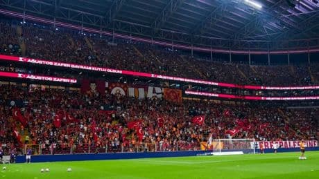 Galatasaray’dan zemin açıklaması!
