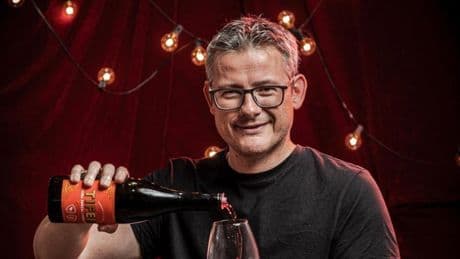 Santi Rivas, crítico de vinos: “El gran problema de las bodegas en España es que hay muchos proyectos históricos que están en peligro de extinción”