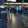 Serviër die voor 1,4 miljoen dollar aan horloges had gestolen opgepakt op Schiphol