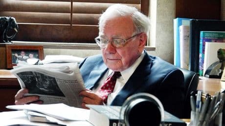 Berkshire Hathaway cae más de un 6% en Bolsa tras la retirada de Buffett