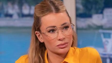 This Morning's Olivia Attwood wears super stylish linen wide–leg trousers on the ITV show