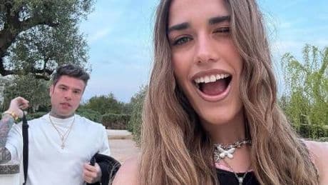 Fedez, Clara e la foto del bacio che scatena il gossip