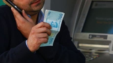 Sosyal medyadan 'yüksek kazanç' vaadiyle reklam yaparak vatandaşları dolandırdılar