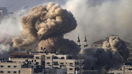 İsrail'in Gazze'nin batısında kampı bombaladı: 7 kişi hayatını kaybetti