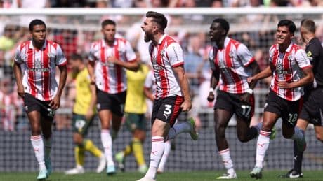 Southampton stun Wrexham on Championship return with dramatic late win