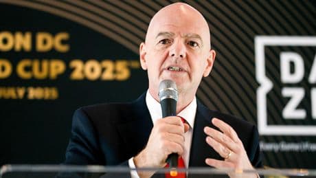 Foot : l'UEFA calme le jeu après sa colère liée au retard d'Infantino au Congrès de la FIFA