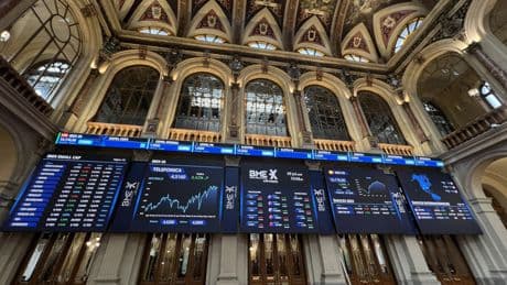 El Ibex vuelve a mirar de reojo a los aranceles