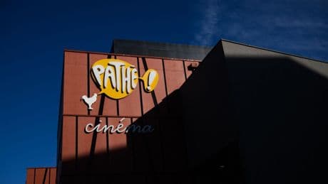 Pourquoi le milliardaire Rodolphe Saadé s’offre un ticket d’entrée pour les cinémas Pathé