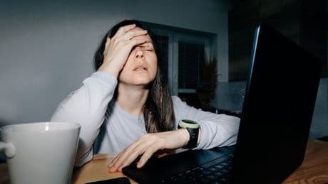 GP explains difference between ‘chronic fatigue’ signs and normal burnout