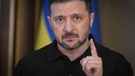 Ukraine: Zelensky ne veut pas «jouer» avec les courtes trêves proposées par Poutine