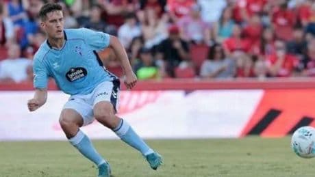 Manu Fernández hace historia en el Celta tras seguir los pasos de su padre y abuelo