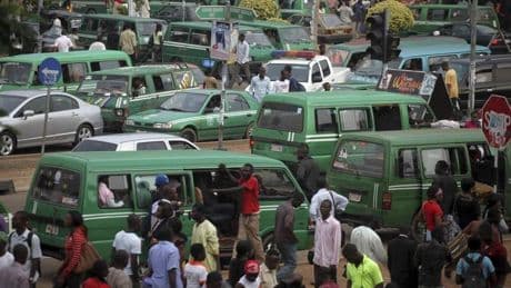 "C'est un tueur ritualiste": ces applications de crédit qui harcèlent les amis des emprunteurs au Nigeria pour se faire rembourser quelques euros