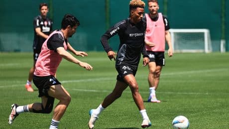 Beşiktaş, kondisyon ve taktik çalıştı