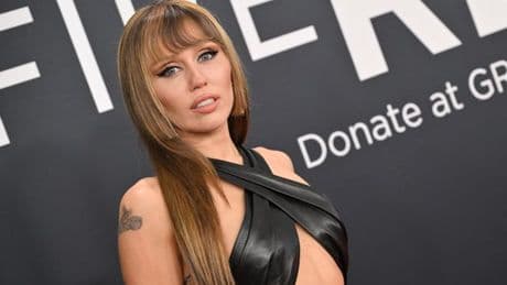 Miley Cyrus' medical condition that affects her voice and prevents touring