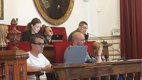 La inhabilitación por incompatibilidad de un edil del PNV sacude el pleno de Santurtzi