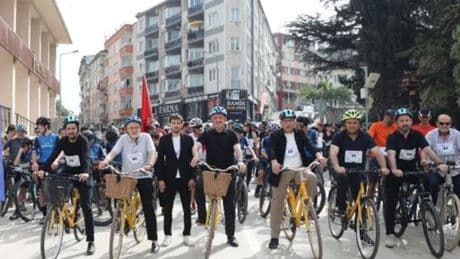 "Temiz gelecek" için pedal çevirdiler