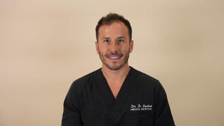 David Bentue, médico estético, sobre la alopecia: “Se ha descubierto una manera de intentar no incurrir en la solución más fácil, que era el trasplante”
