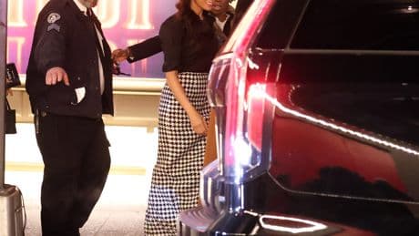 Meghan Markle arrives to ‘Gypsy’ on Broadway in 4-vehicle motorcade after swanky meal in NYC