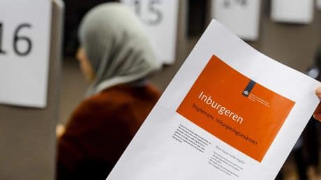 Inburgeraars komen niet opdagen voor Nederlandse cursussen: ’Dit zouden we moeten doen’