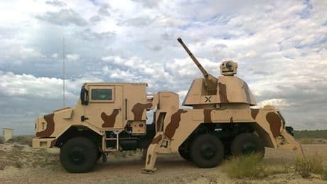 Pour protéger les bases contre les essaims de drones, ce nouveau canon européen dopé à l'IA adapte ses munitions aux cibles qui l'attaquent