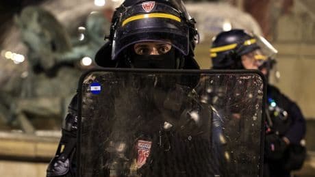« Violences urbaines » : en douce, le ministère de l’Intérieur interdit les journalistes en manifestation