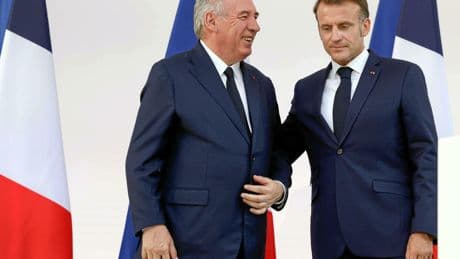 Comment réagit le mouvement « Bloquons tout » au futur départ de François Bayrou ?