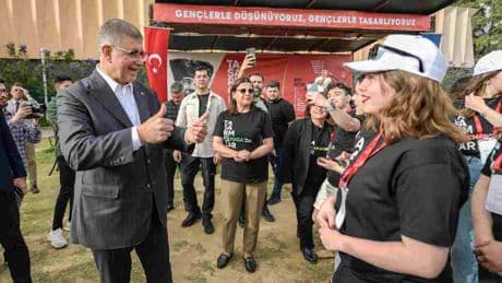 Öğrenciler “Dijital Kart” ile toplu ulaşımdan yararlanabilecek