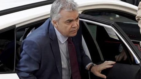 Sin teléfono, sin dinero, sin cama fija: Santos Cerdán pasa a ser el preso más novato del módulo de ingresos de Soto del Real
