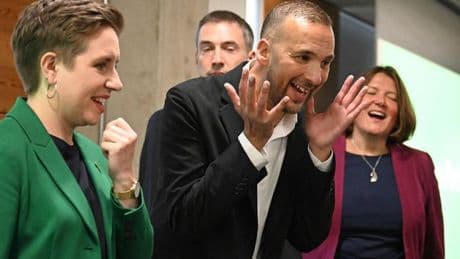 À la tête des Verts britanniques, l’élection d’un “éco-populiste” détonne