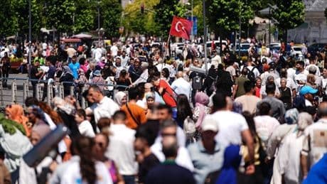 Türkiye’nin genç nüfus verileri endişelendiriyor: Dünya yaşlanıyor, Türkiye de listede!