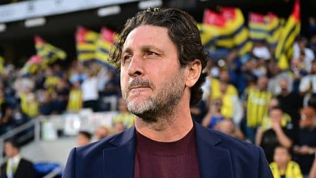Fatih Tekke'den maç sonu tepki: Ülkede futbol oynanmıyor