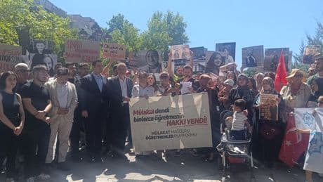 Mülakat mağduru öğretmenler MEB önünde: "Mülakat dediniz, hakkımızı yediniz"