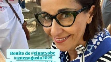 Adela González se anima con el marmitako en el concurso de Aste Nagusia en El Arenal