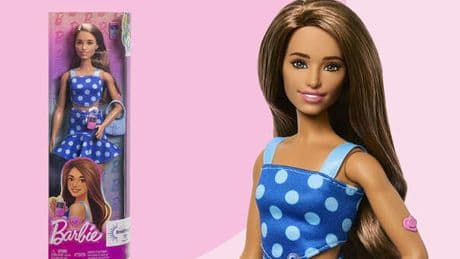 Barbie con il diabete di tipo 1, Mattel lancia la nuova bambola: «Ha l'app per il glucosio e una pompa per l'insulina»