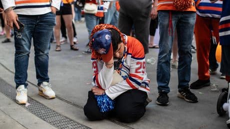 Fans sad but supportive as Oilers lose Stanley Cup for 2nd year in a row: ‘Proud of our boys’