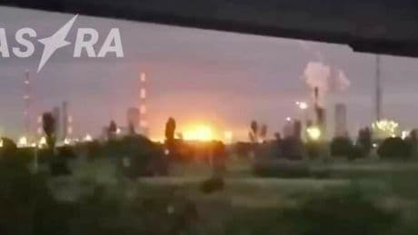 Ucraina, nuovo attacco di droni in Russia (a 1000 km dal confine): colpito il più grande impianto chimico del Paese