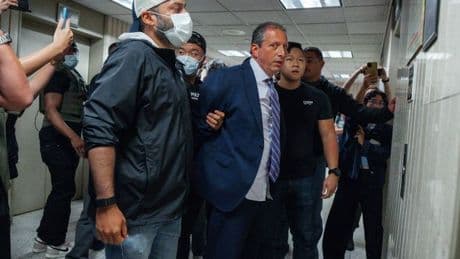 New York mayor hopeful arrested for asking ICE if they have a warrant